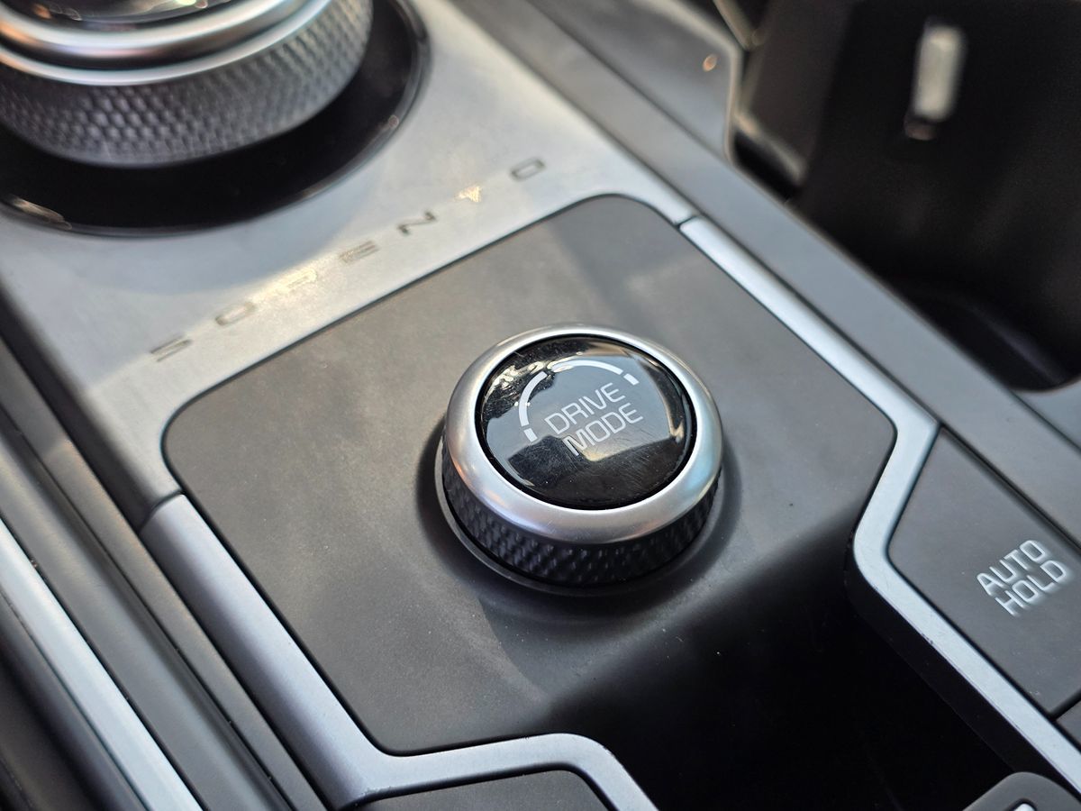 2022 Kia Sorento S Hybrid - Photo 44