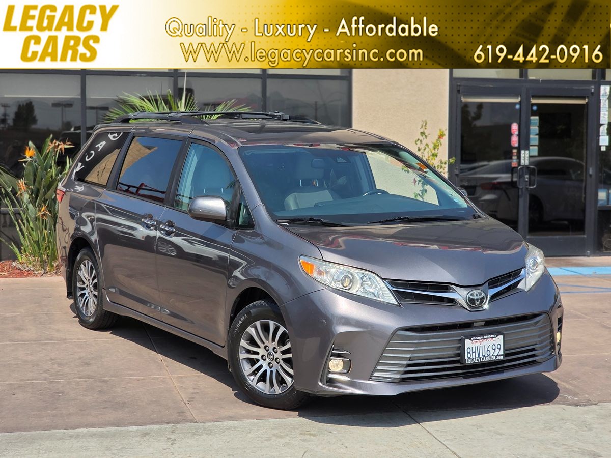 2019 Toyota Sienna XLE