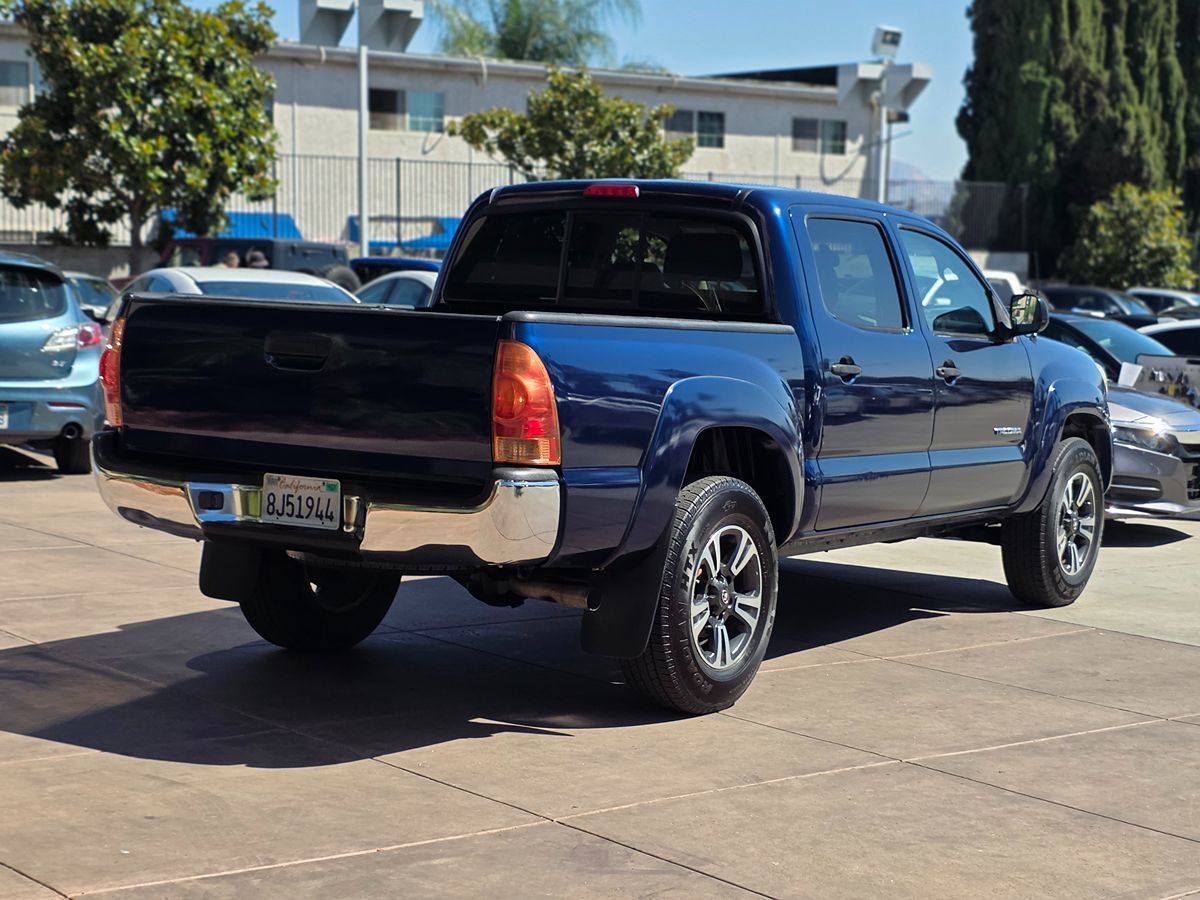 Toyota Tacoma photo 12