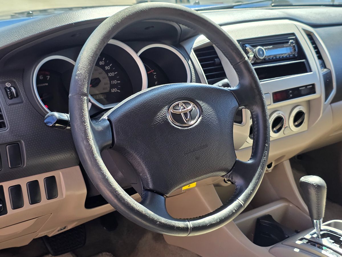 Toyota Tacoma photo 20