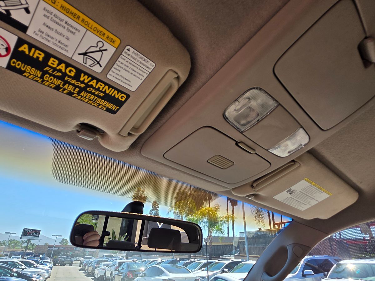 Toyota Tacoma photo 34