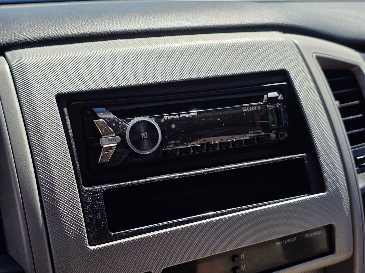 Toyota Tacoma photo 35