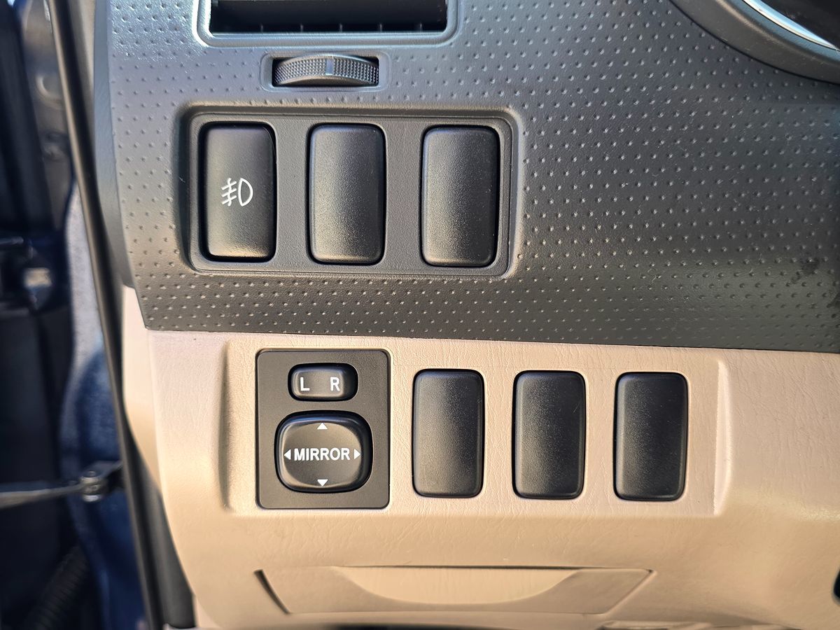 Toyota Tacoma photo 42
