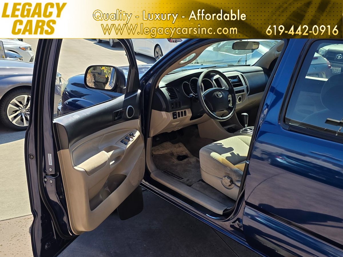 Toyota Tacoma photo 43
