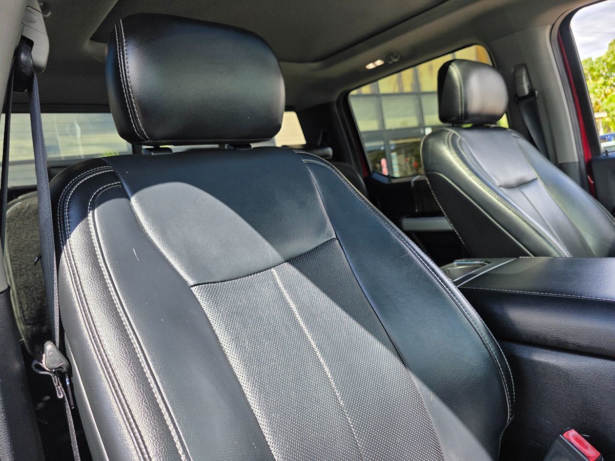 Ford F-150 photo 17