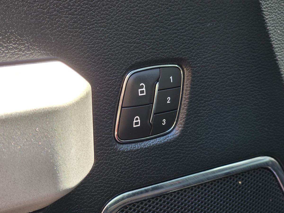 Ford F-150 photo 31