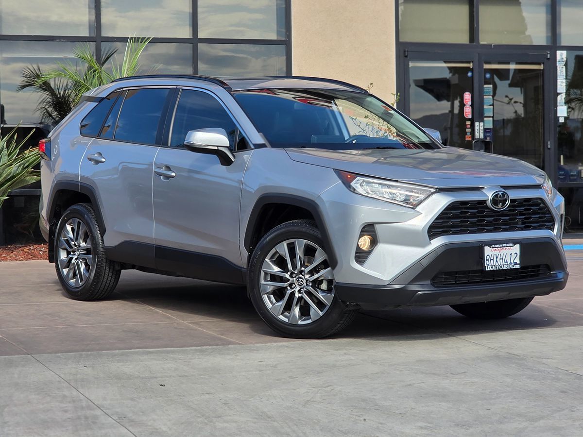 Toyota RAV4 photo 3
