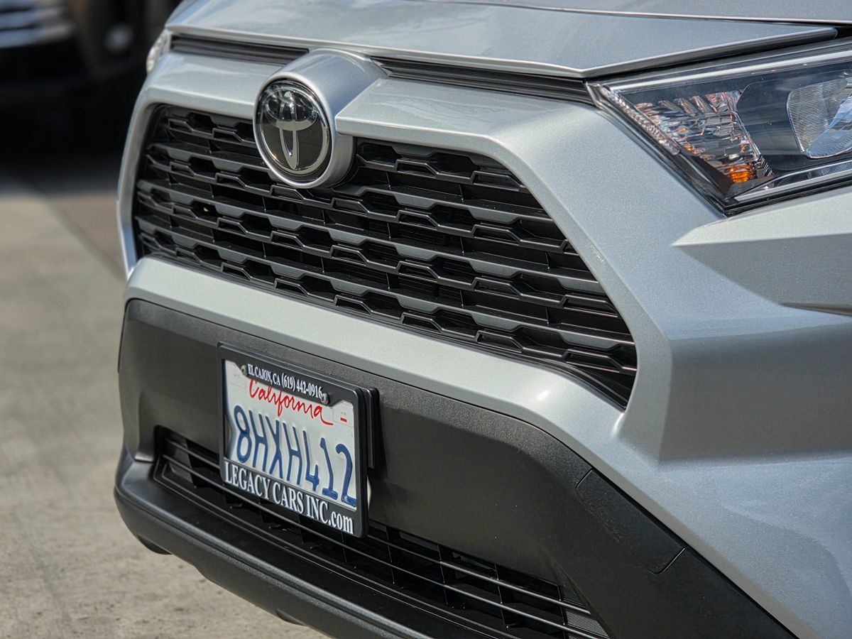 Toyota RAV4 photo 7
