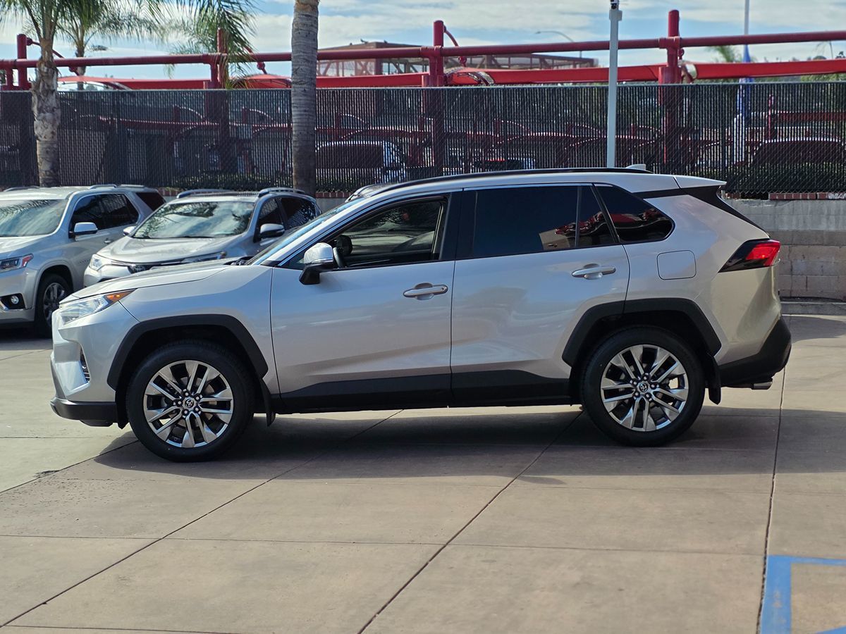 Toyota RAV4 photo 9