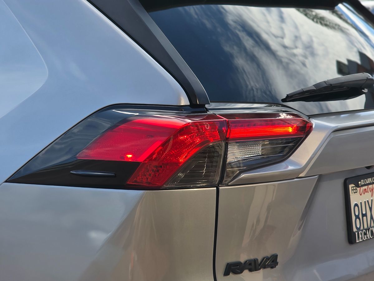 Toyota RAV4 photo 10