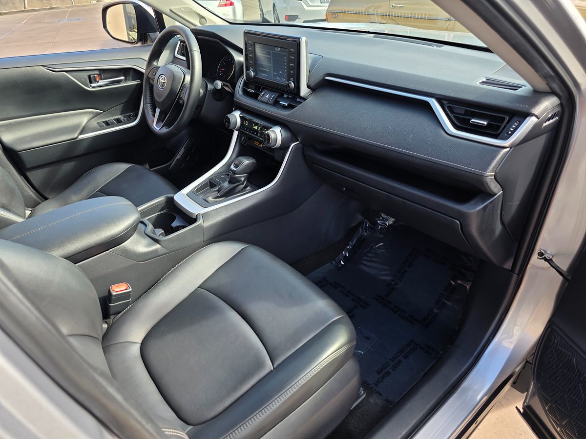 Toyota RAV4 photo 15