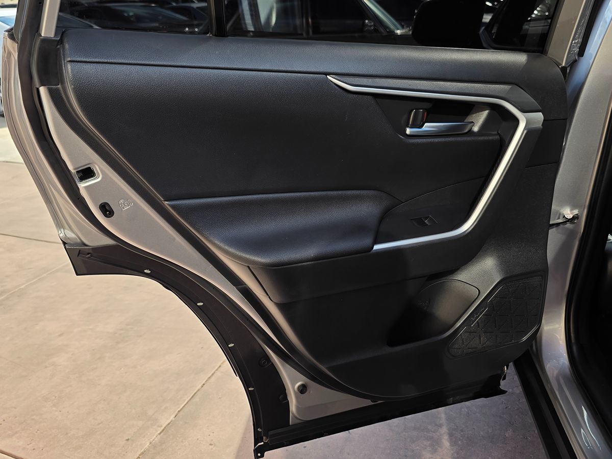 Toyota RAV4 photo 29