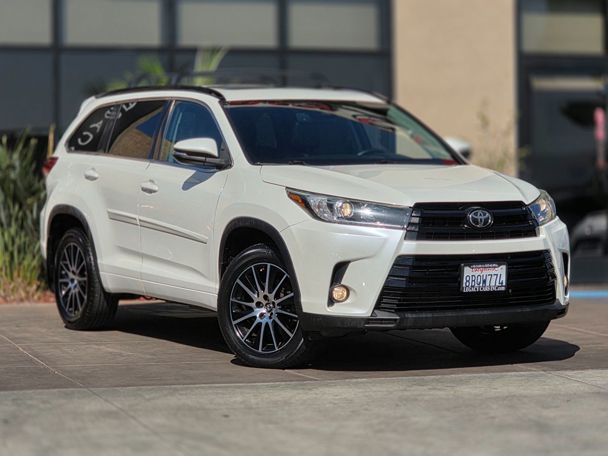 Toyota Highlander photo 3