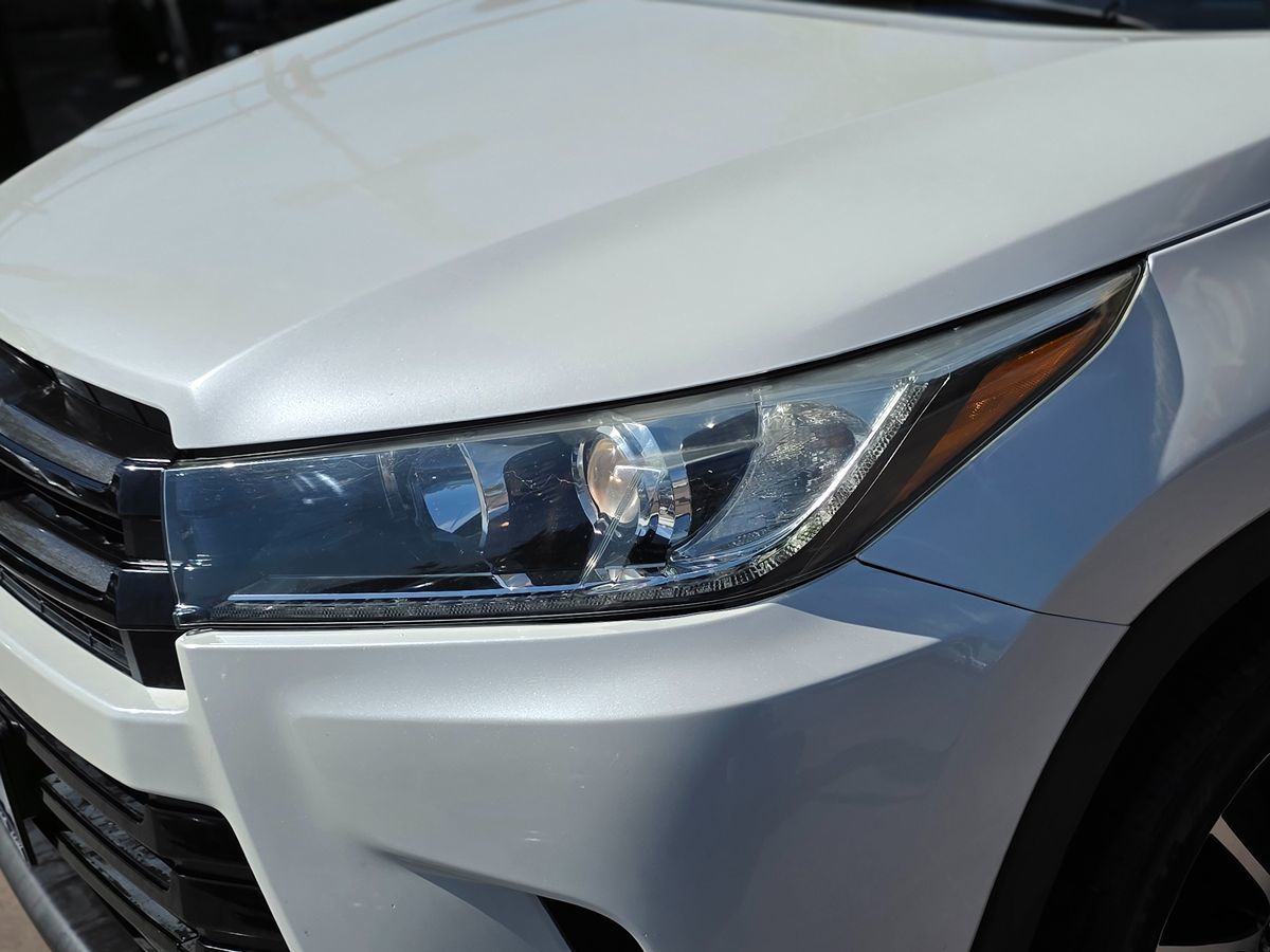 Toyota Highlander photo 6