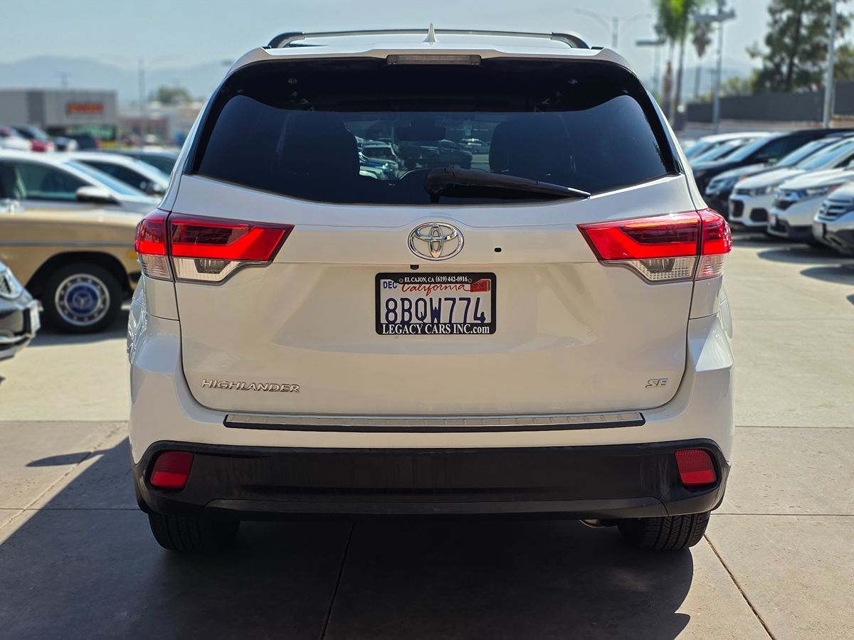 Toyota Highlander photo 11