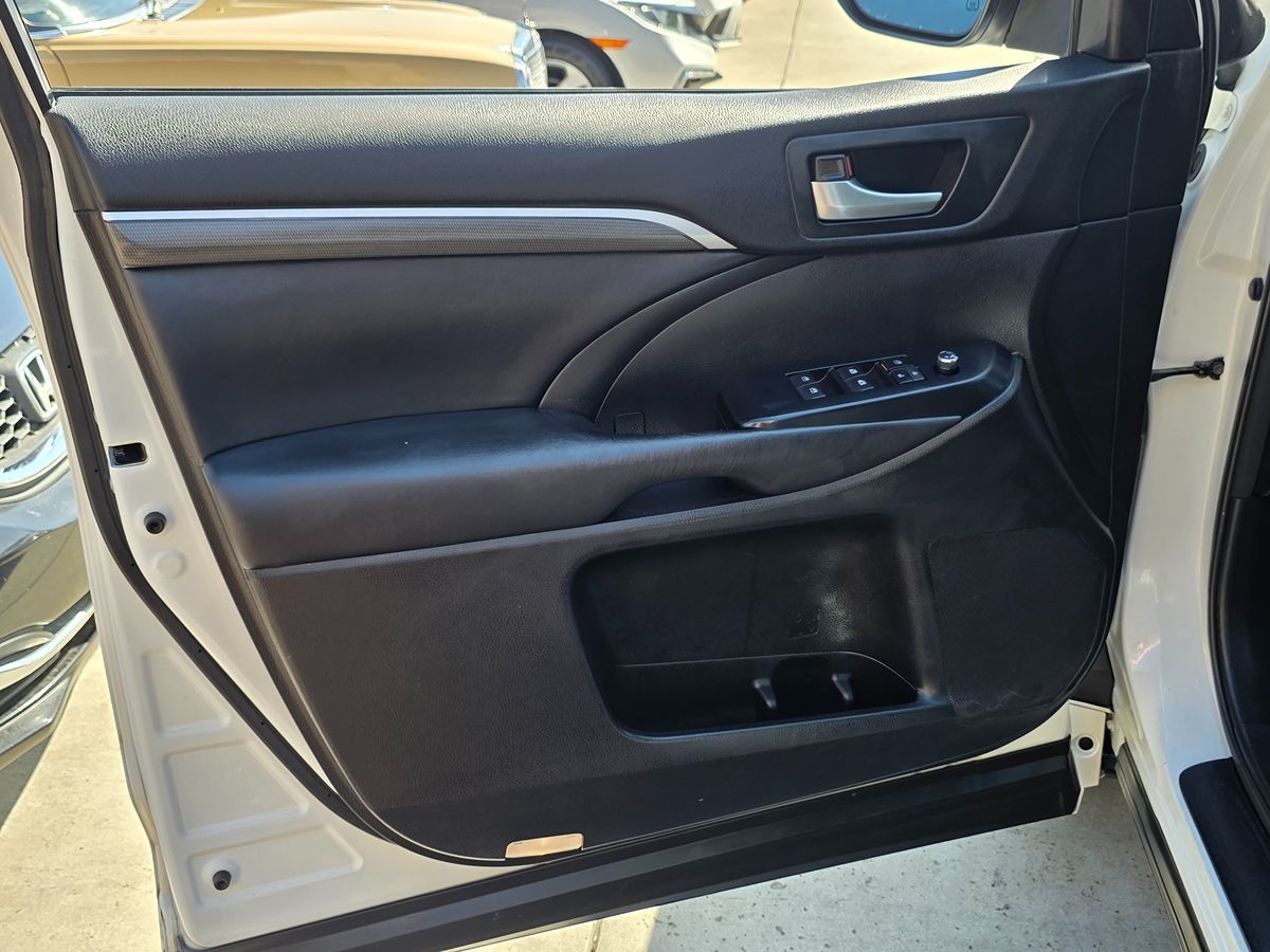 Toyota Highlander photo 31