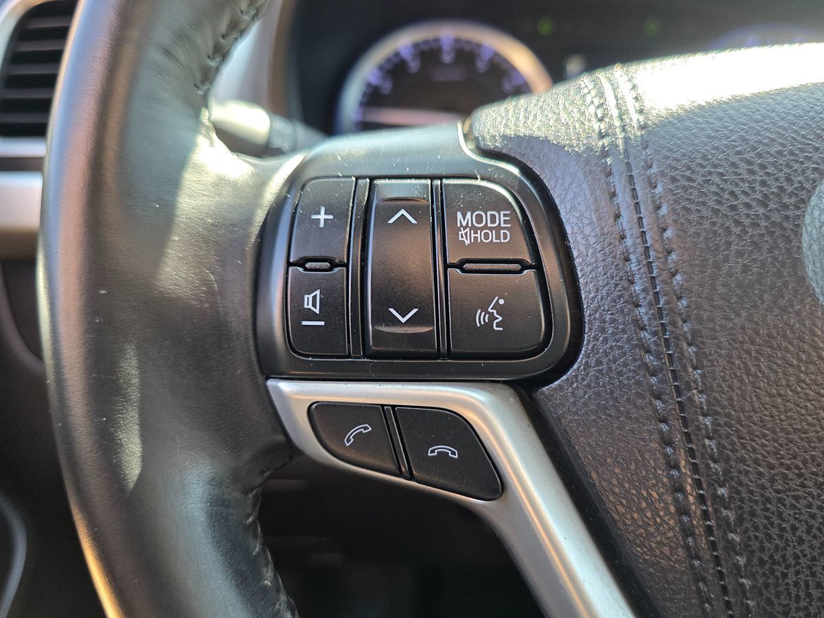 Toyota Highlander photo 35