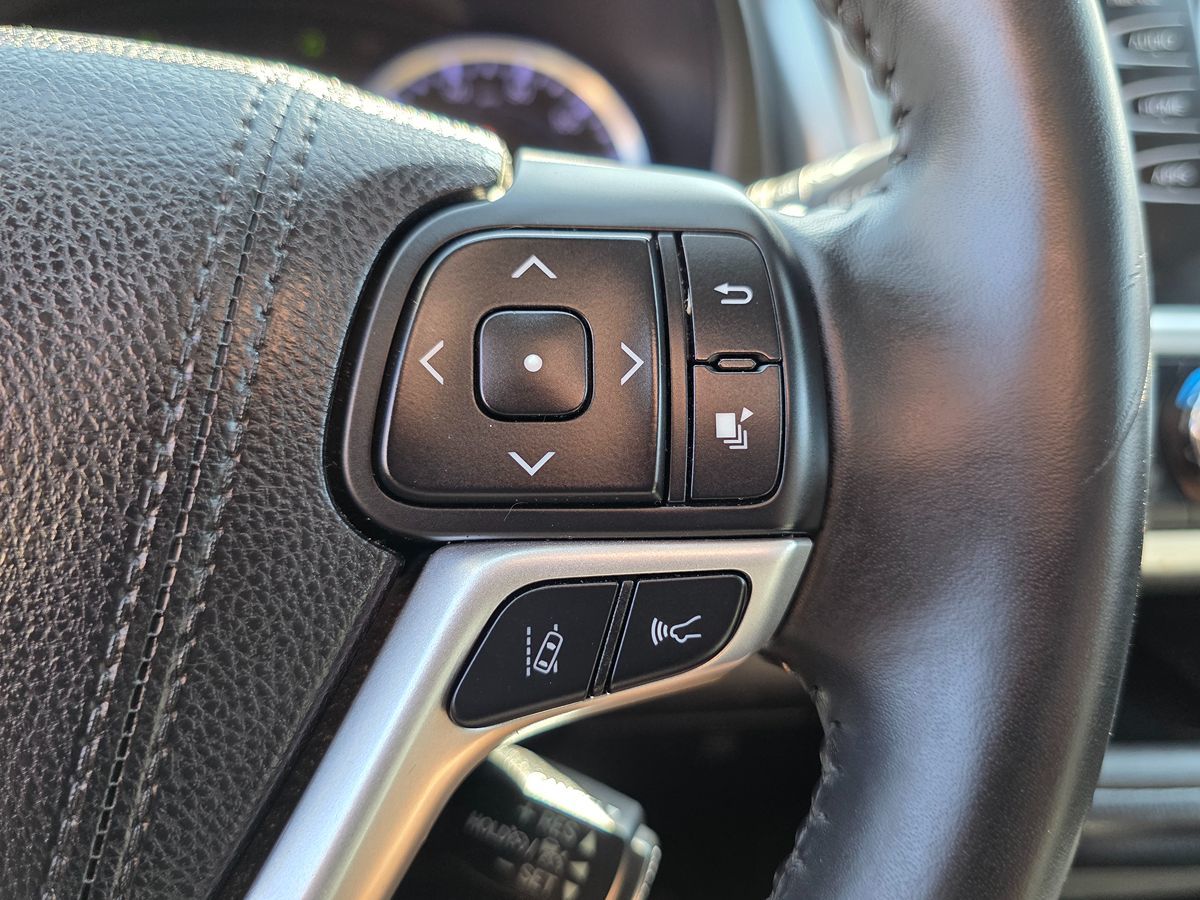 Toyota Highlander photo 37