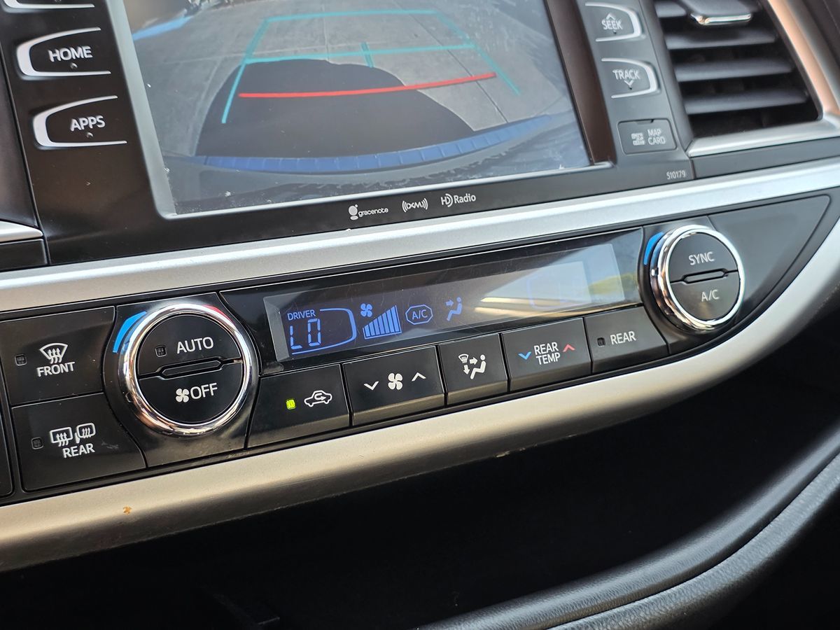 Toyota Highlander photo 44