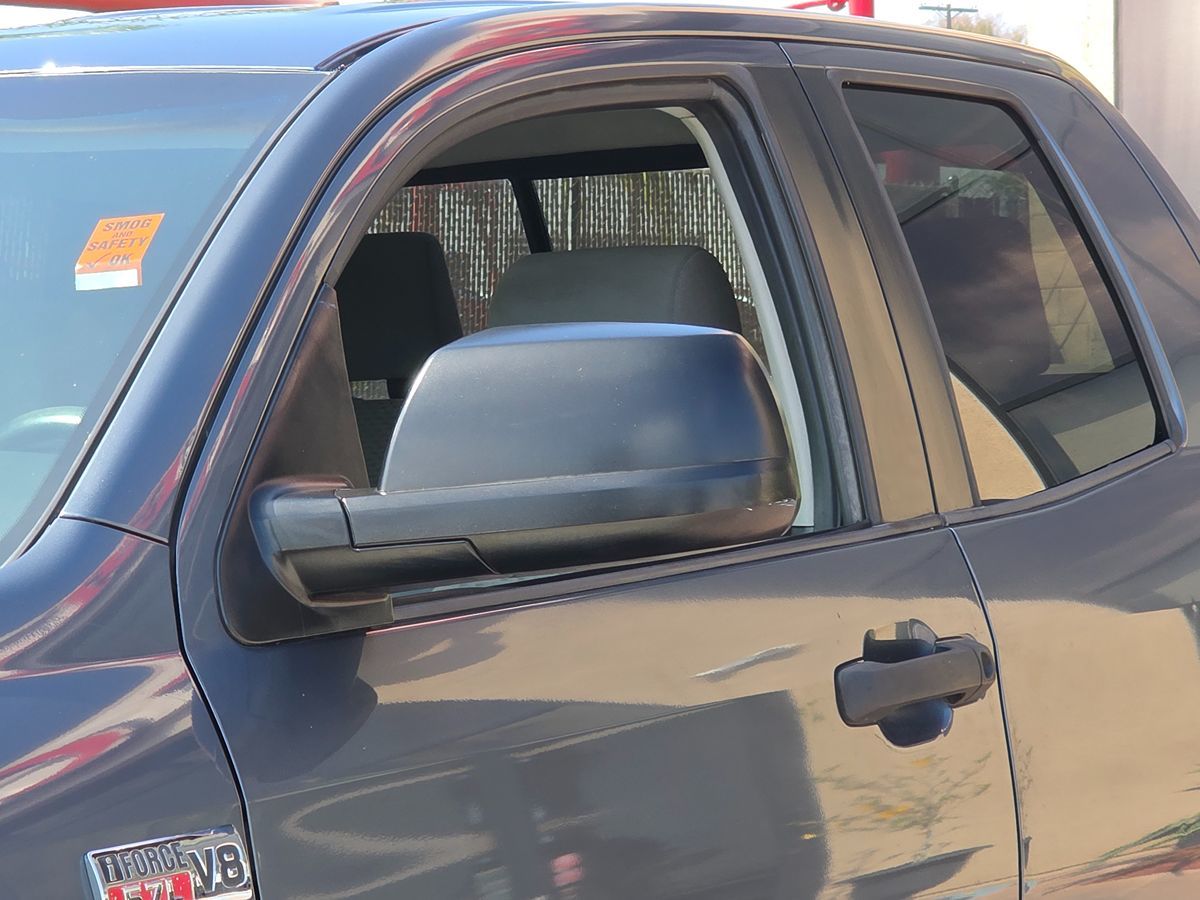 Toyota Tundra photo 9