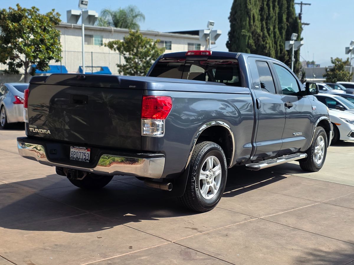 Toyota Tundra photo 13