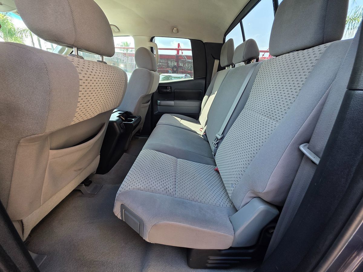 Toyota Tundra photo 24