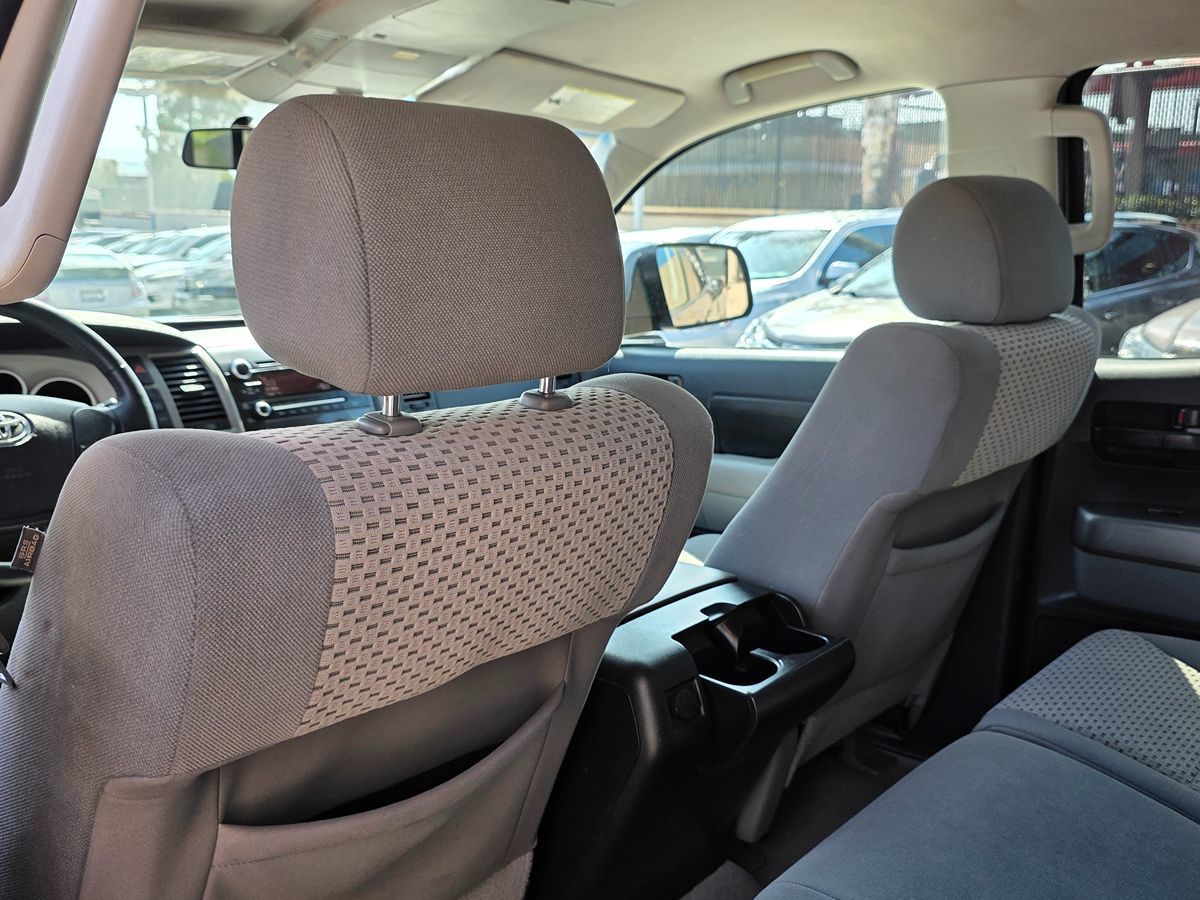 Toyota Tundra photo 26