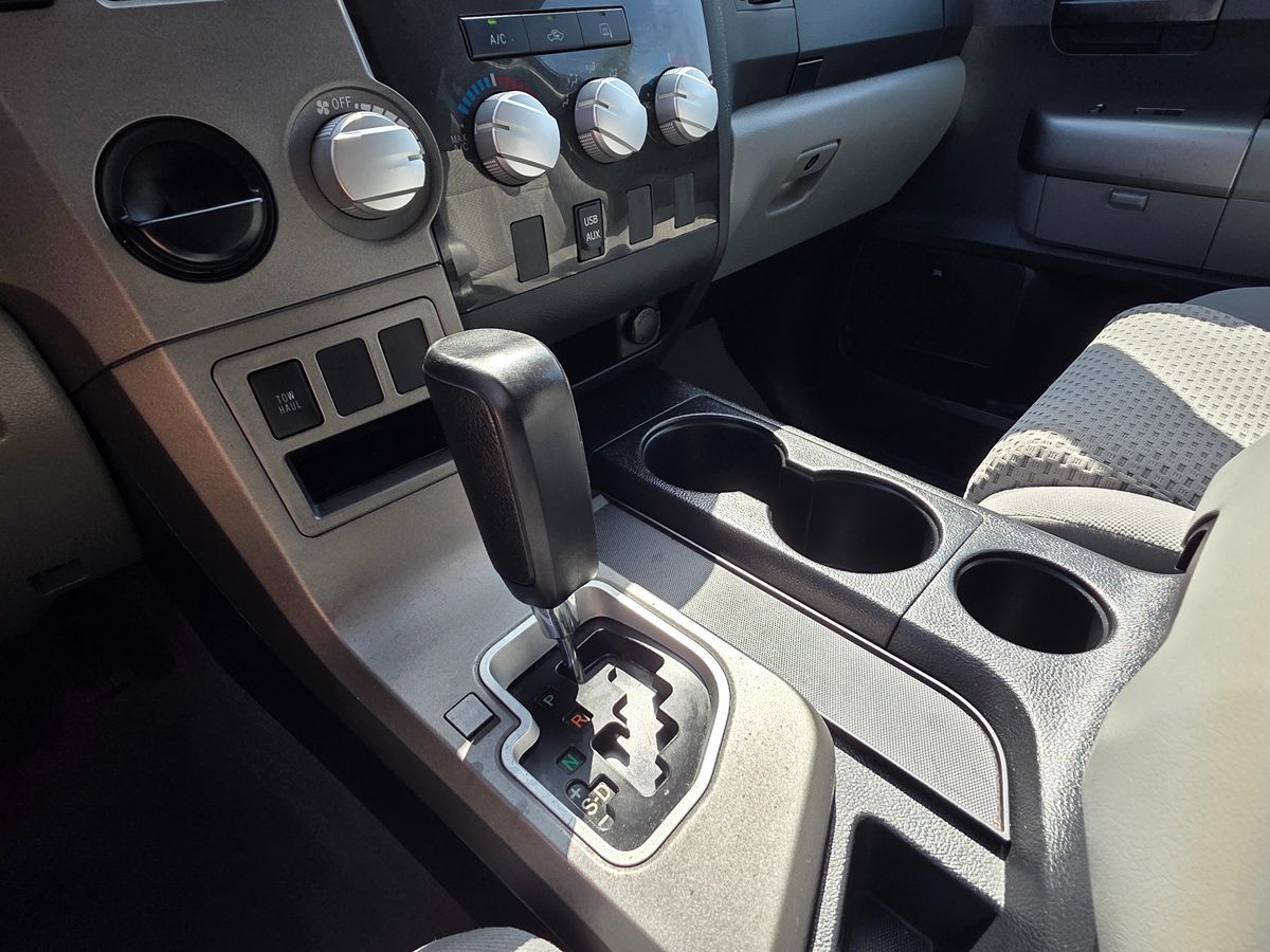 Toyota Tundra photo 38