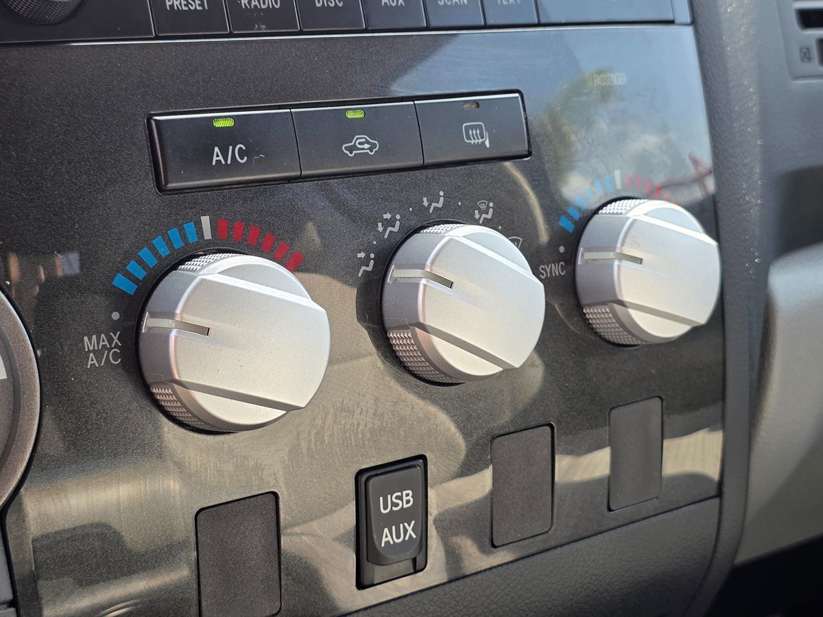 Toyota Tundra photo 42