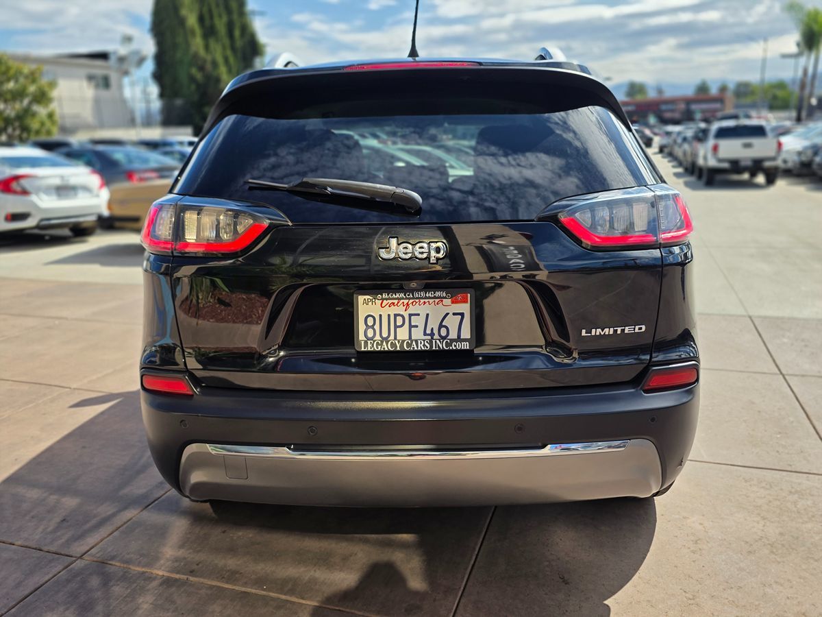 Jeep Cherokee photo 10