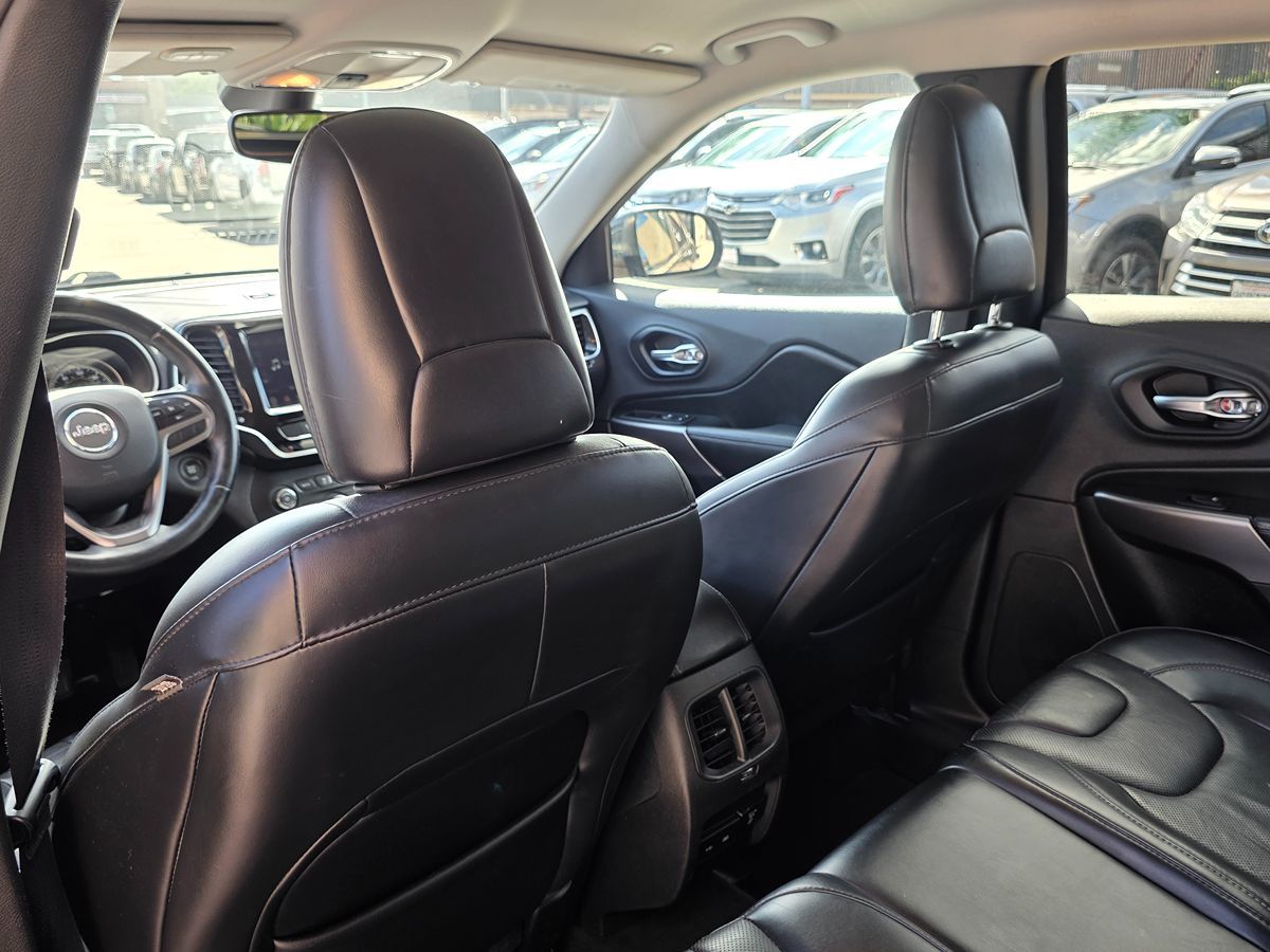 Jeep Cherokee photo 25