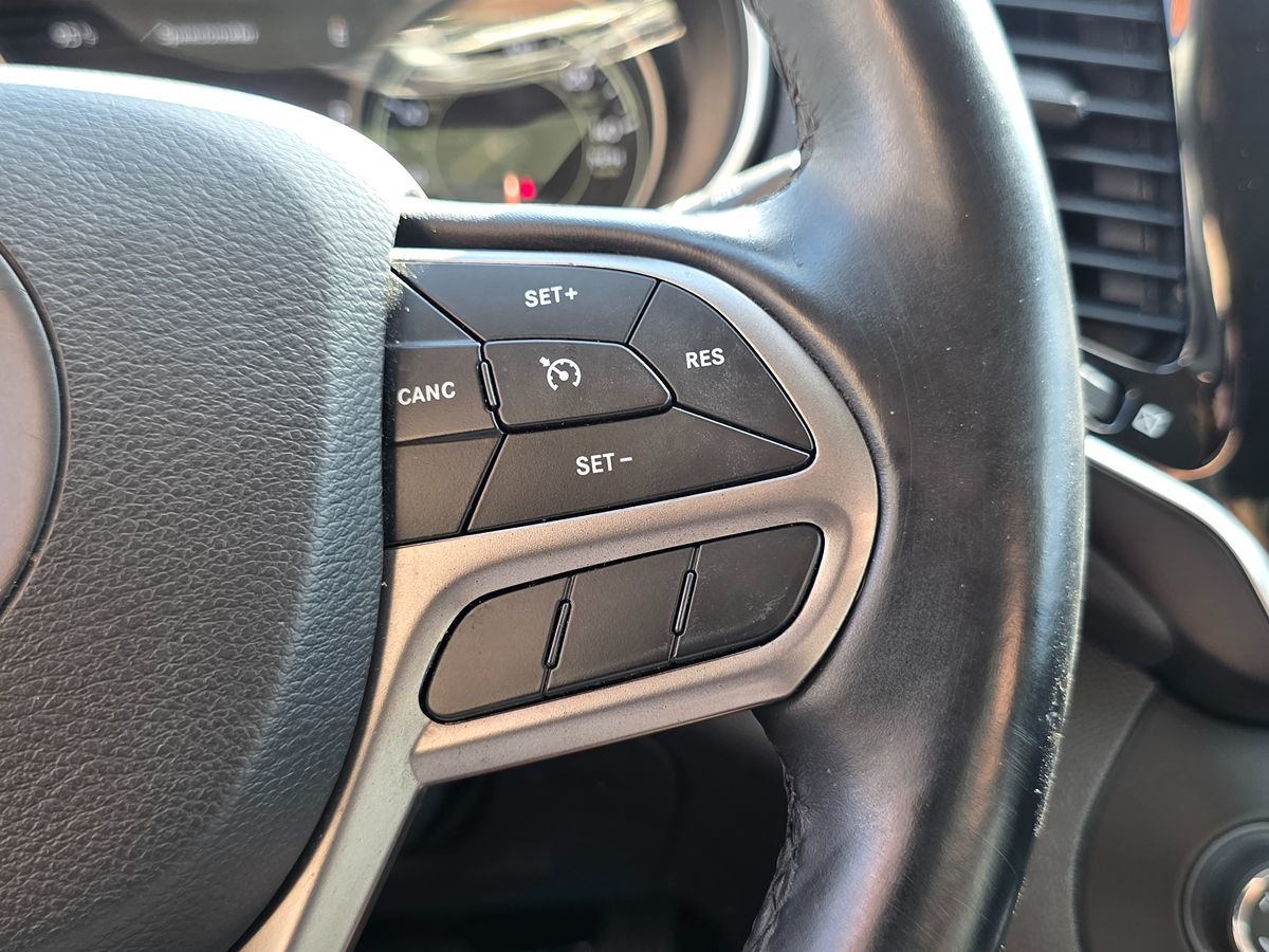 Jeep Cherokee photo 35