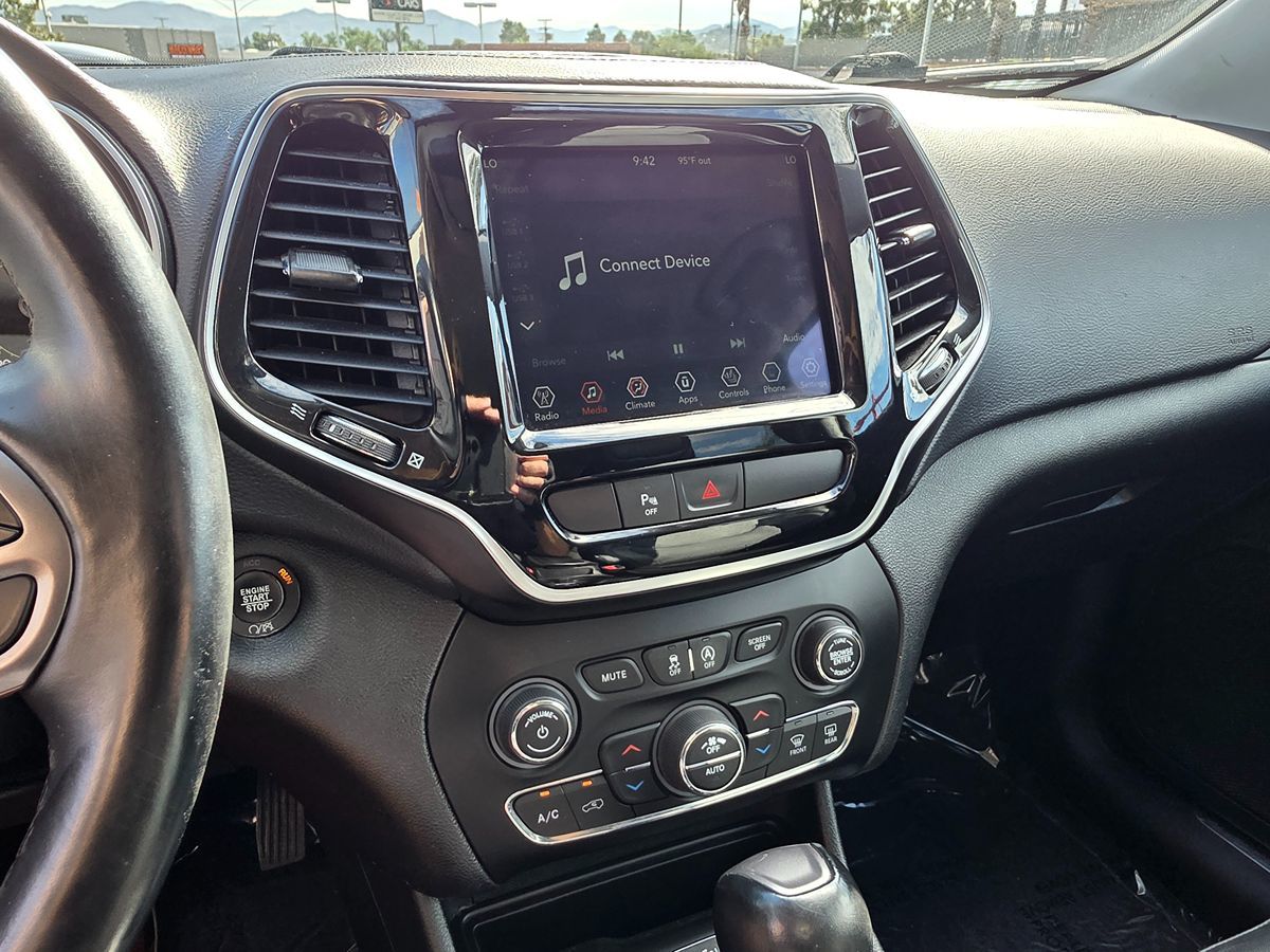 Jeep Cherokee photo 36
