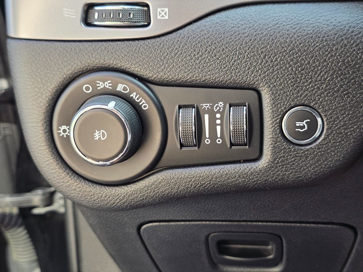 Jeep Cherokee photo 50