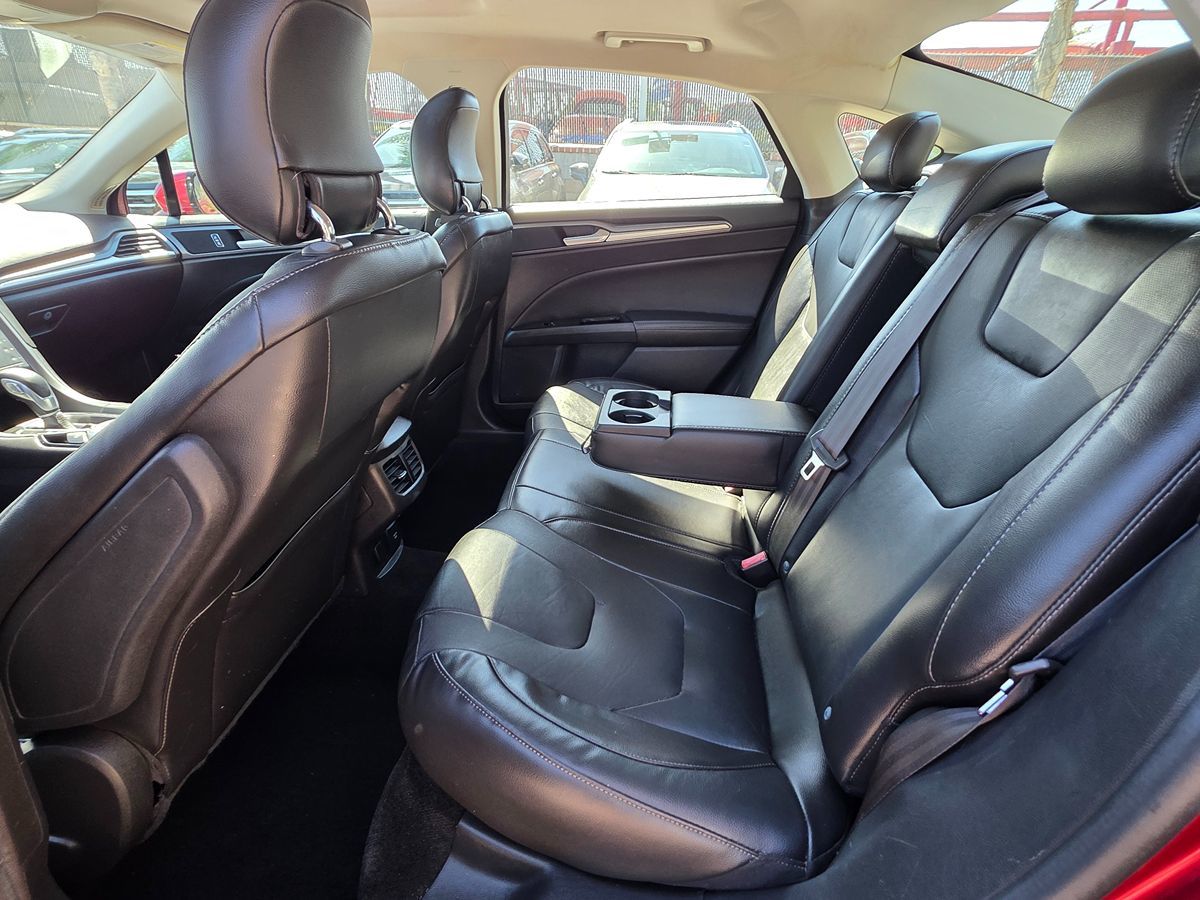 Ford Fusion photo 23