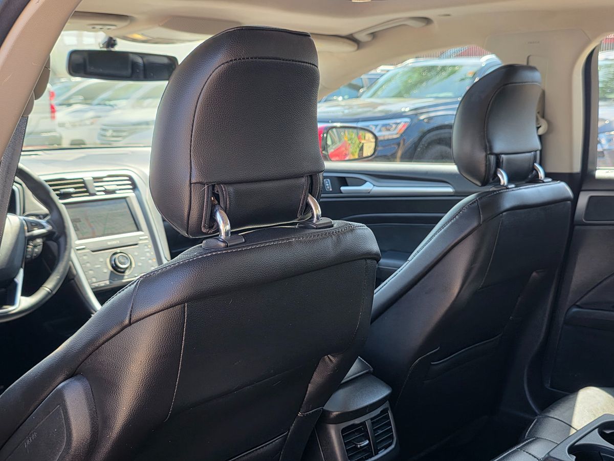 Ford Fusion photo 25