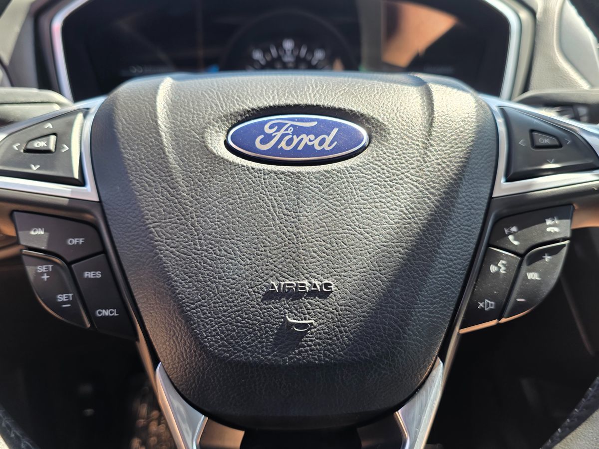 Ford Fusion photo 33