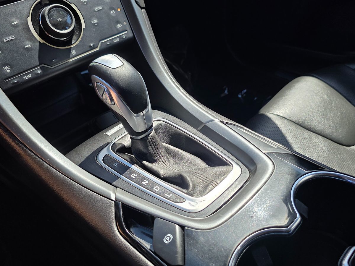 Ford Fusion photo 35