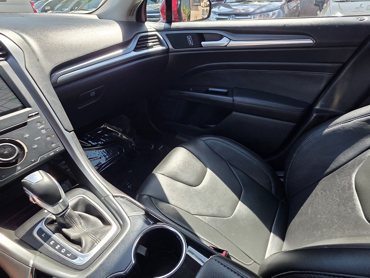 Ford Fusion photo 37