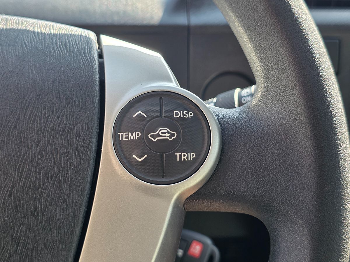 Toyota Prius C photo 32