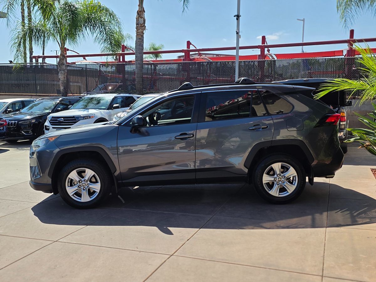 Toyota RAV4 photo 10