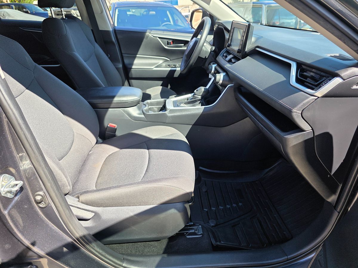 Toyota RAV4 photo 17