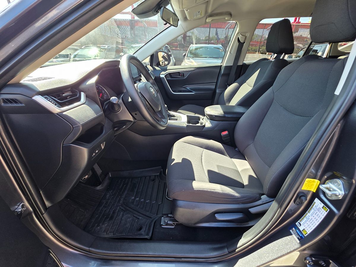 Toyota RAV4 photo 24