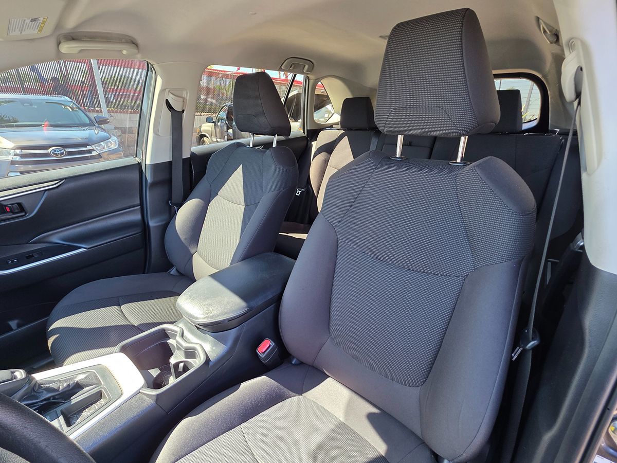 Toyota RAV4 photo 25