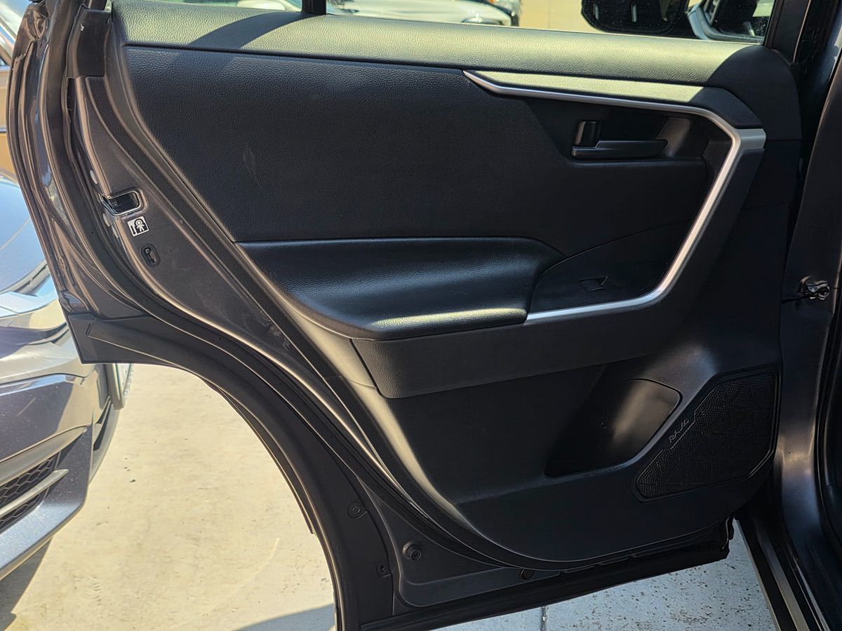 Toyota RAV4 photo 30