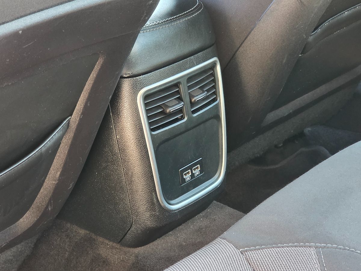 Dodge Charger photo 25