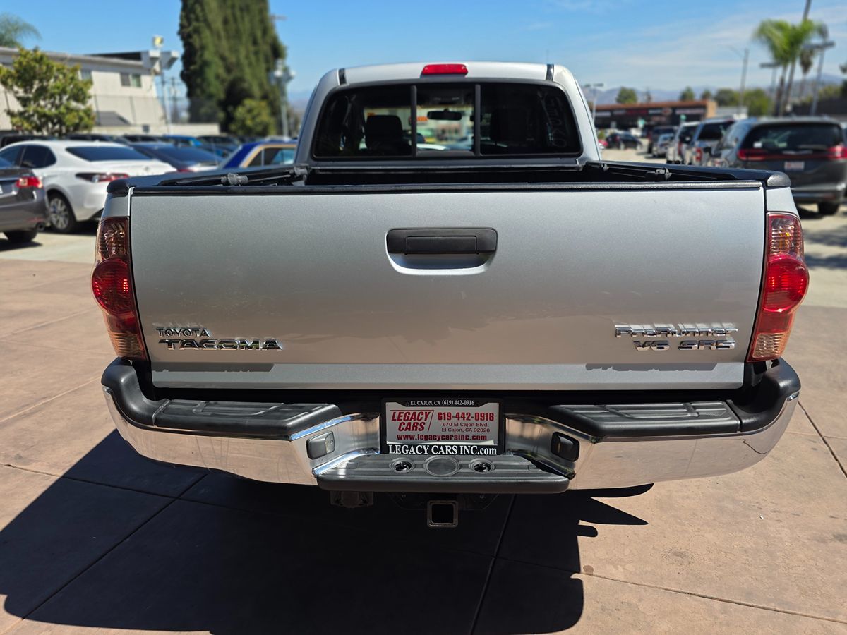 Toyota Tacoma photo 11