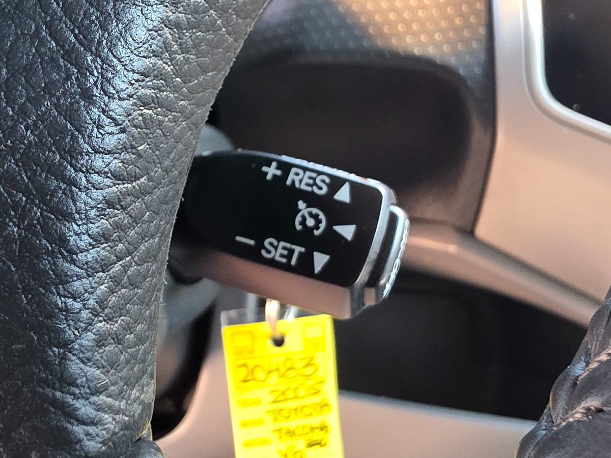 Toyota Tacoma photo 40