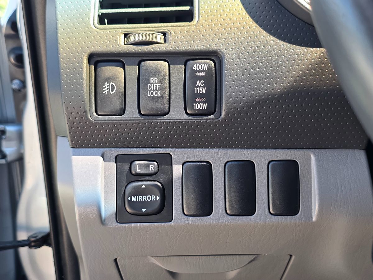 Toyota Tacoma photo 41