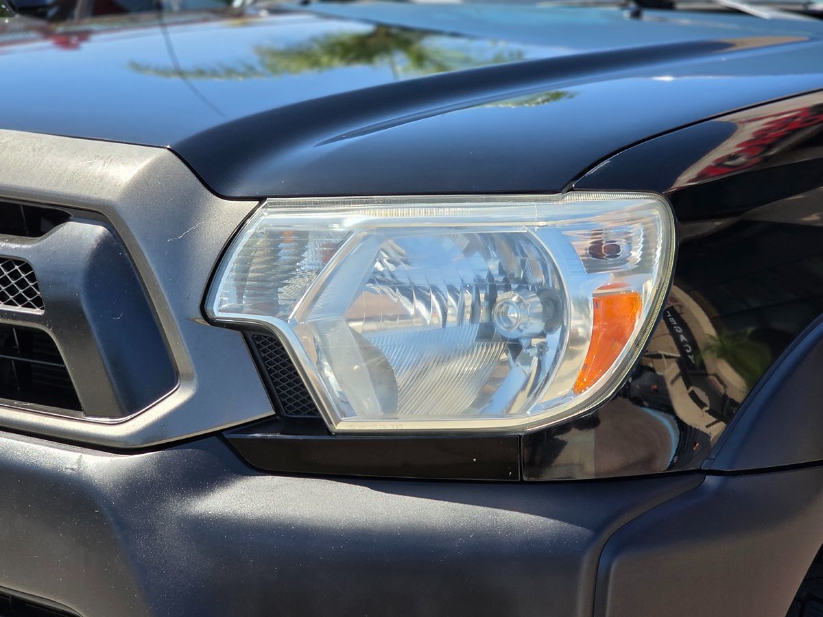 Toyota Tacoma photo 6